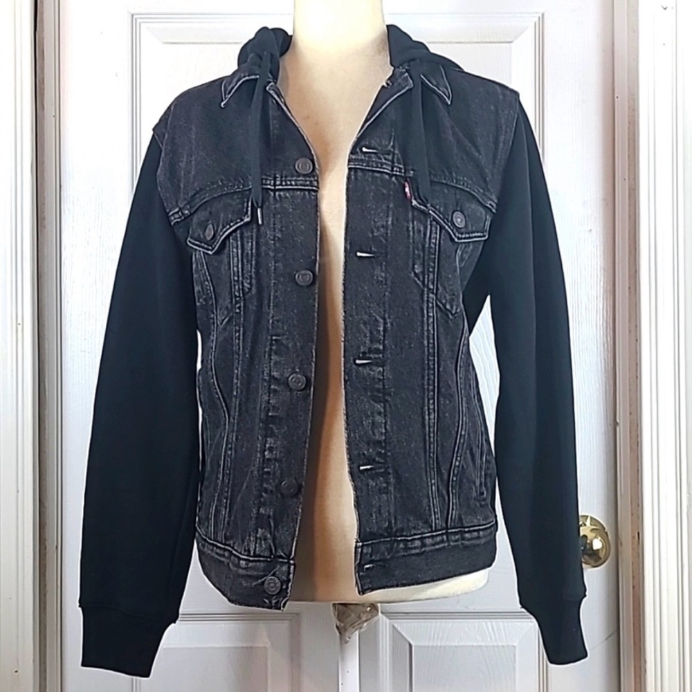 Levi’s Hooded Trucker Jean Jacket